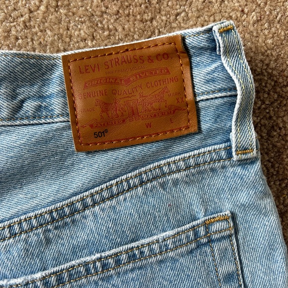 Levis 501 shorts size 26!! - Picture 3 of 5